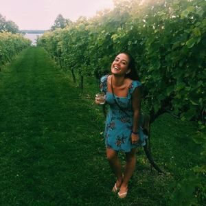 Meet your Posher, Adri